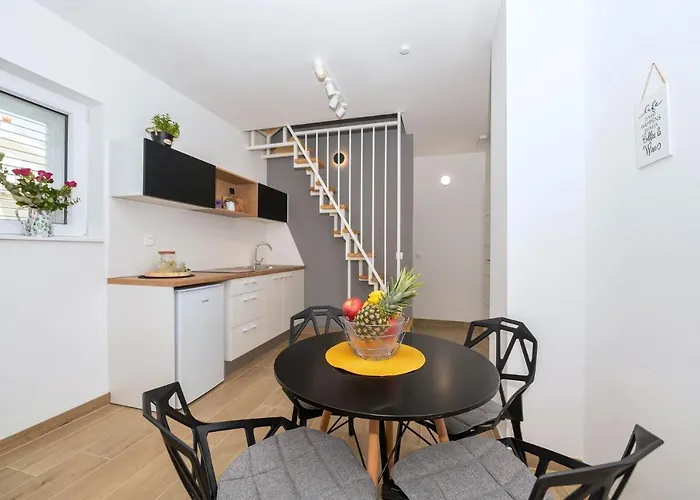 M6 Апартаменти